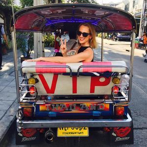 Meet your Posher, Leslie